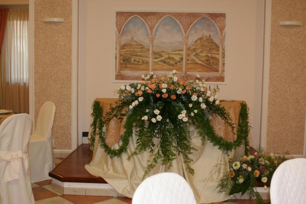 Hotel Gaudio Longobardi Bagian luar foto