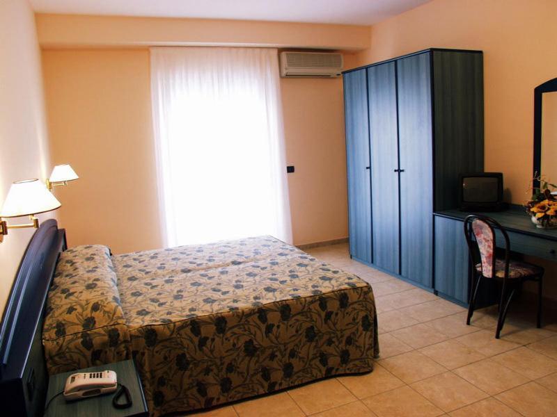 Hotel Gaudio Longobardi Ruang foto