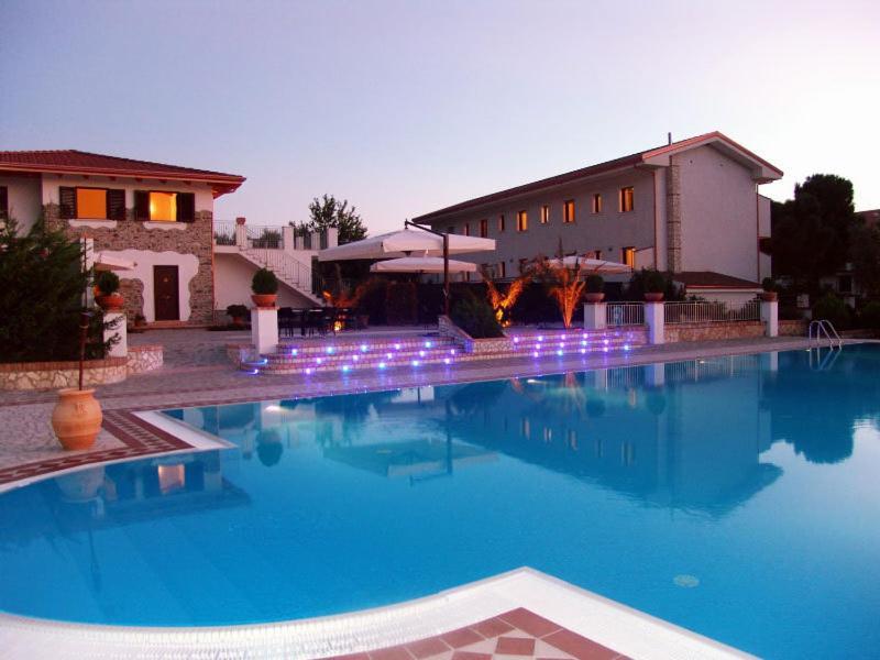 Hotel Gaudio Longobardi Bagian luar foto